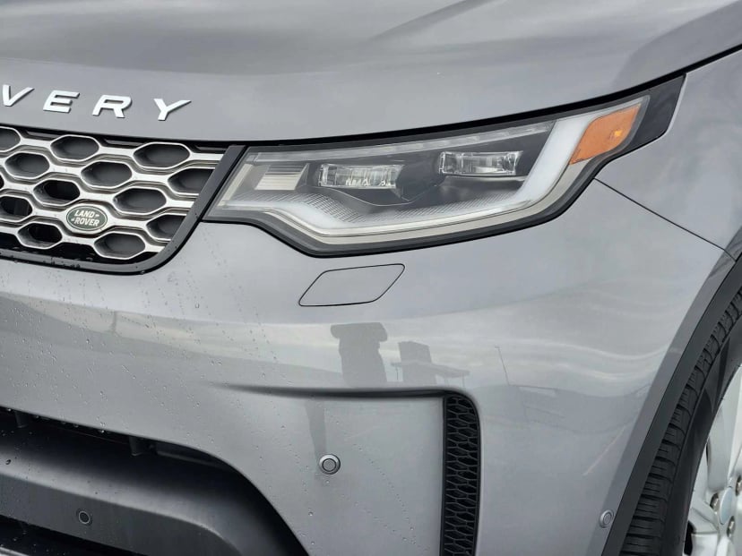 2025 Land Rover Discovery - Image 8