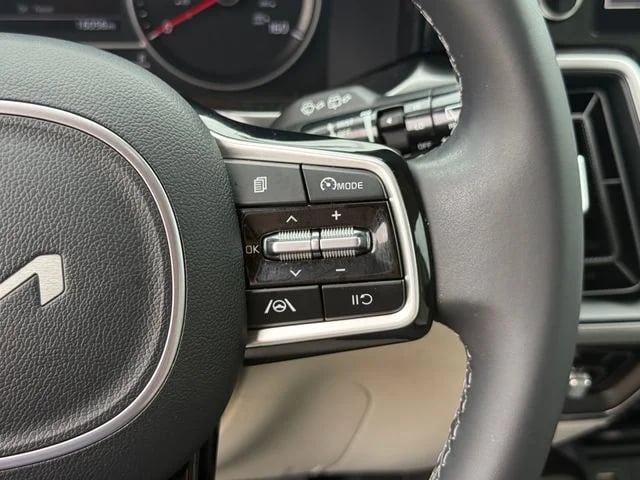 2023 Kia Sorento - Image 15