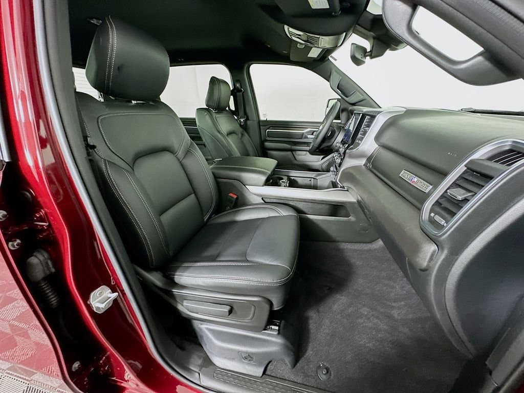 2025 Ram 1500 - Image 27