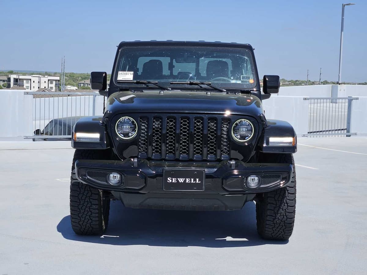 2023 Jeep Gladiator - Image 2