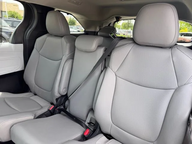 2026 Toyota Sienna - Image 22