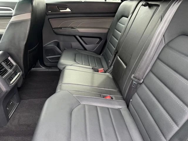 2022 Volkswagen Atlas Cross Sport - Image 25