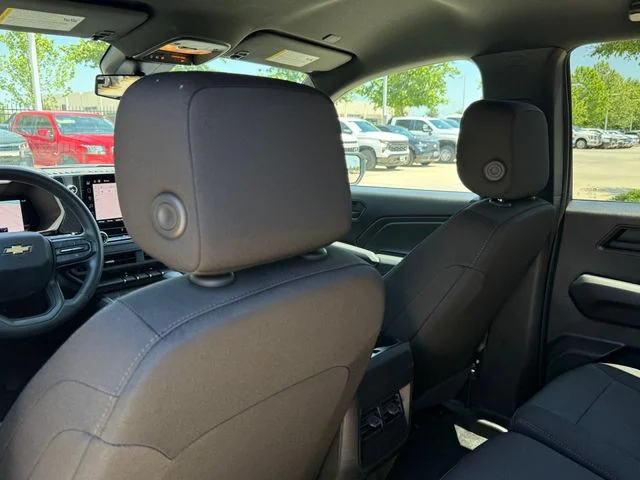 2025 Chevrolet Colorado - Image 24