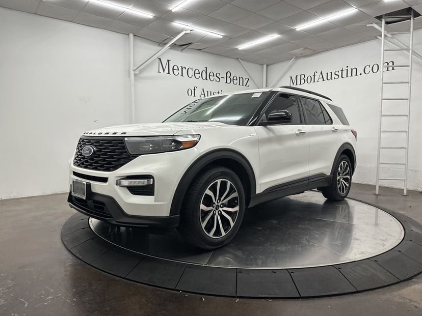 2022 Ford Explorer - Image 3