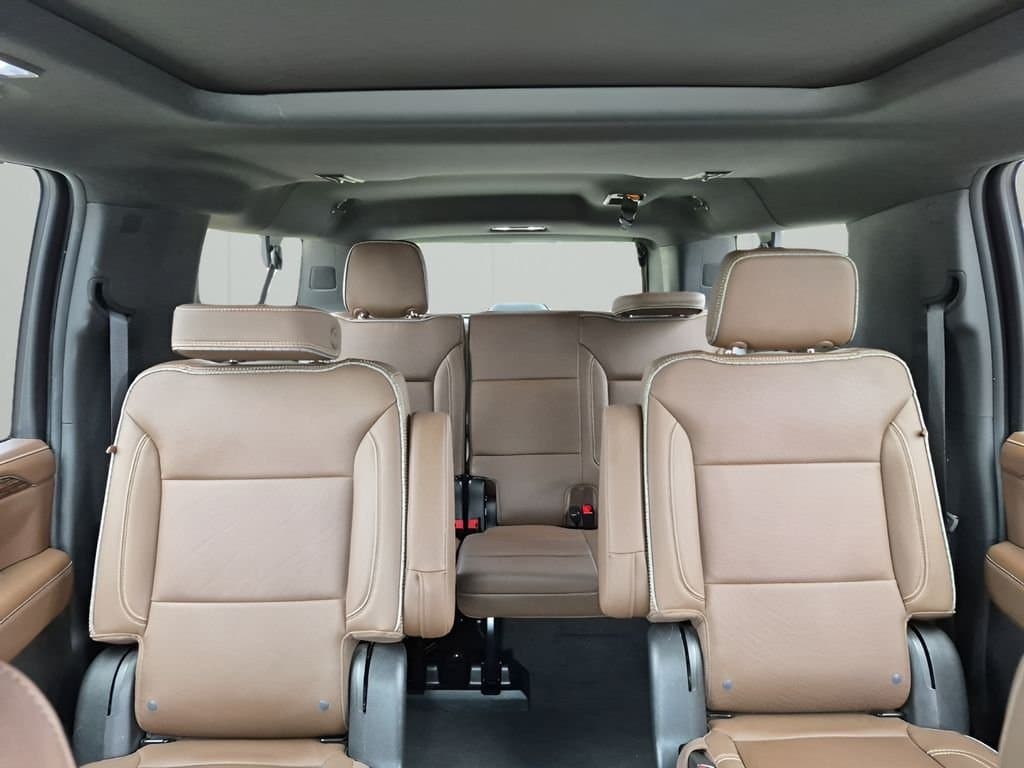 2023 Chevrolet Suburban - Image 43