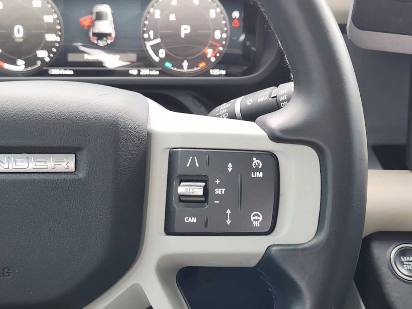 2024 Land Rover Defender - Image 29