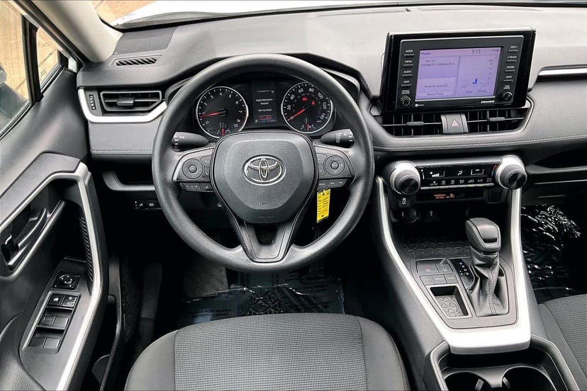 2021 Toyota RAV4 - Image 6