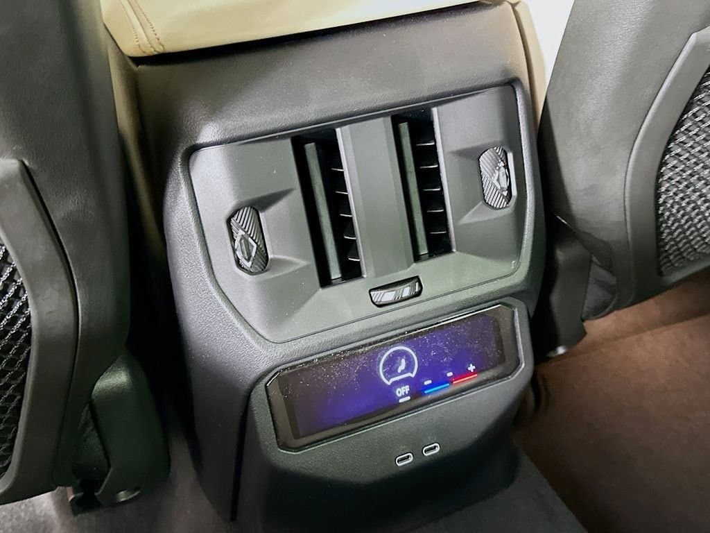 2025 BMW X3 - Image 18