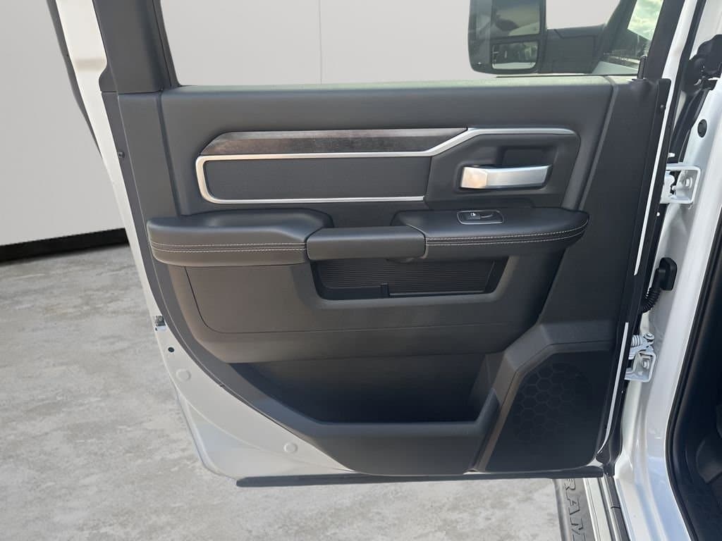 2024 Ram 2500 - Image 16