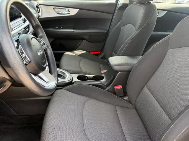 2023 Kia Forte - Image 8