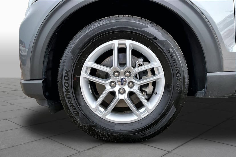 2025 Ford Explorer - Image 10