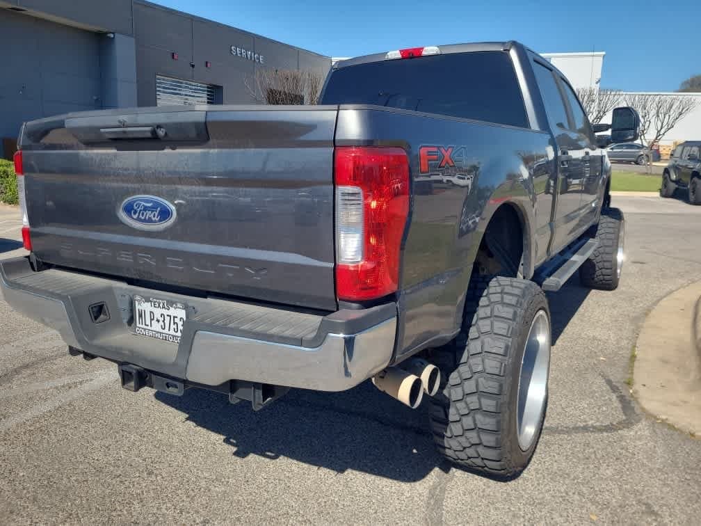 2019 Ford Super Duty F-250 Pickup - Image 4