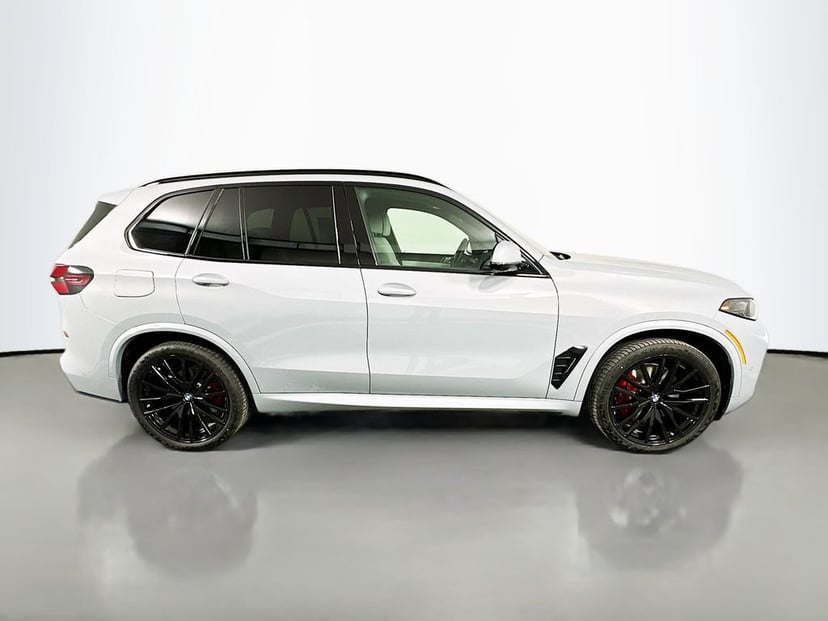 2026 BMW X5 - Image 4