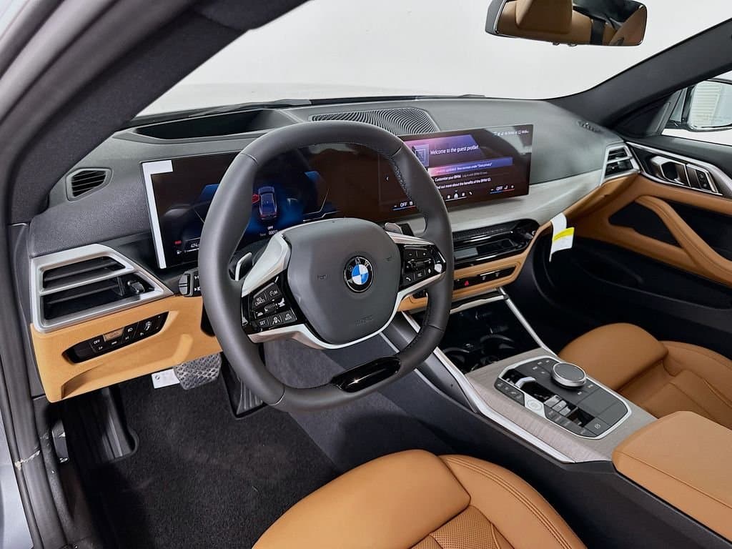 2025 BMW 4 Series - Image 9