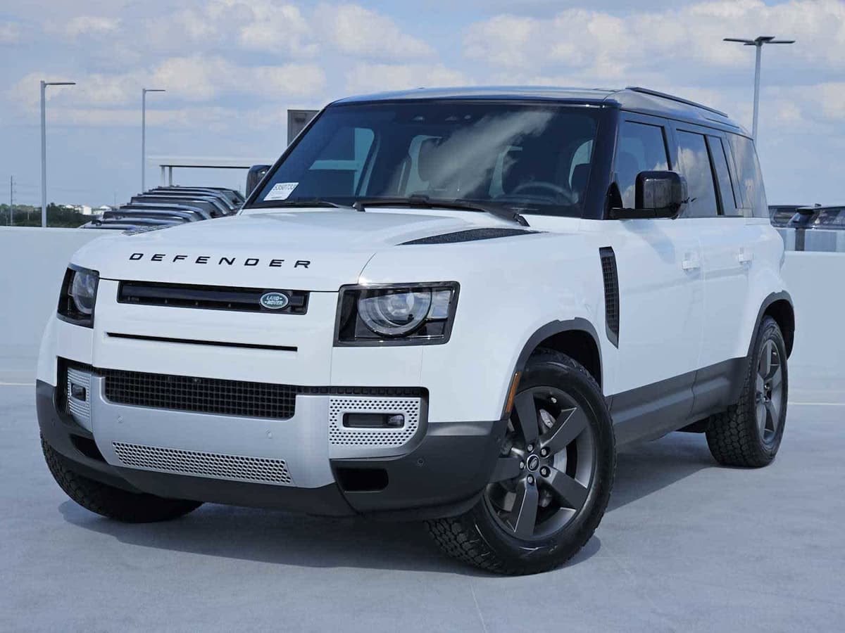 2025 Land Rover Defender - Image 17