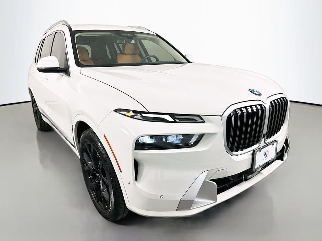 2023 BMW X7 - Image 3