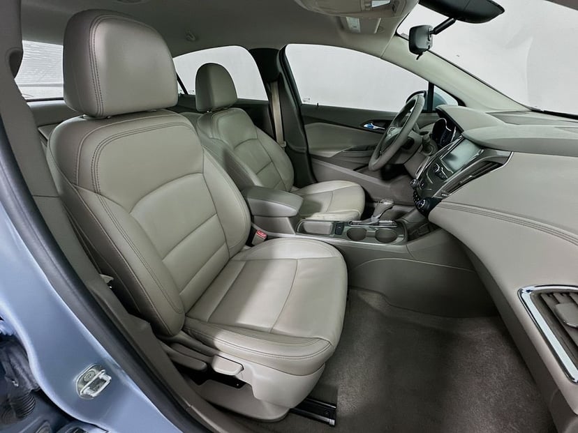 2017 Chevrolet Cruze - Image 26
