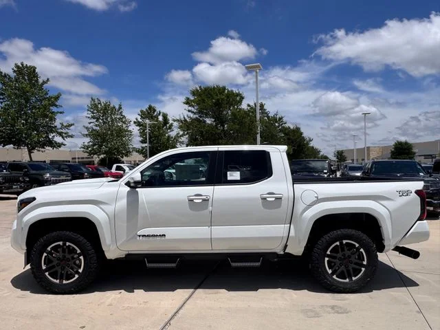 2026 Toyota Tacoma - Image 7