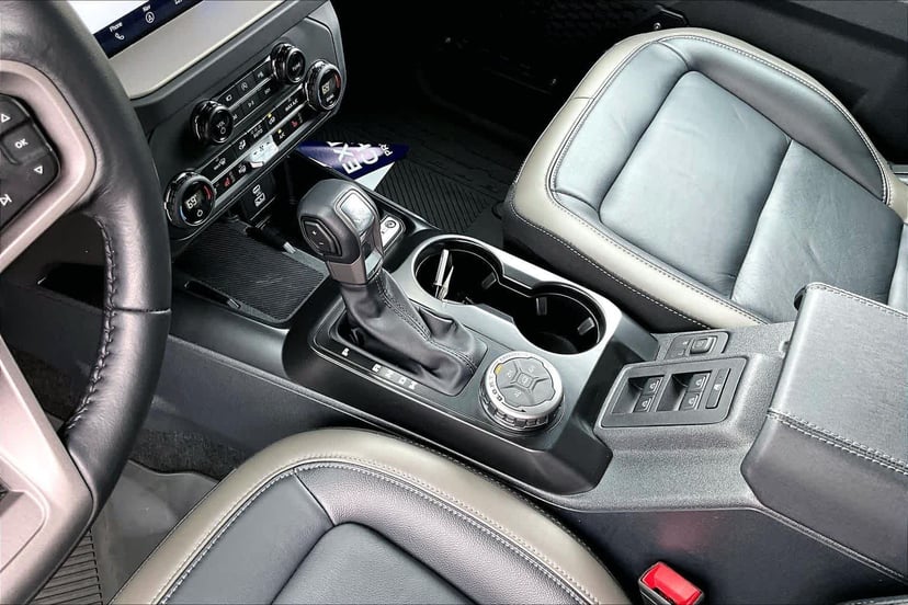 2025 Ford Bronco - Image 16