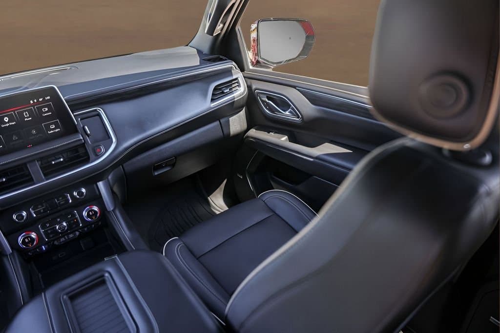 2023 GMC Yukon XL - Image 29