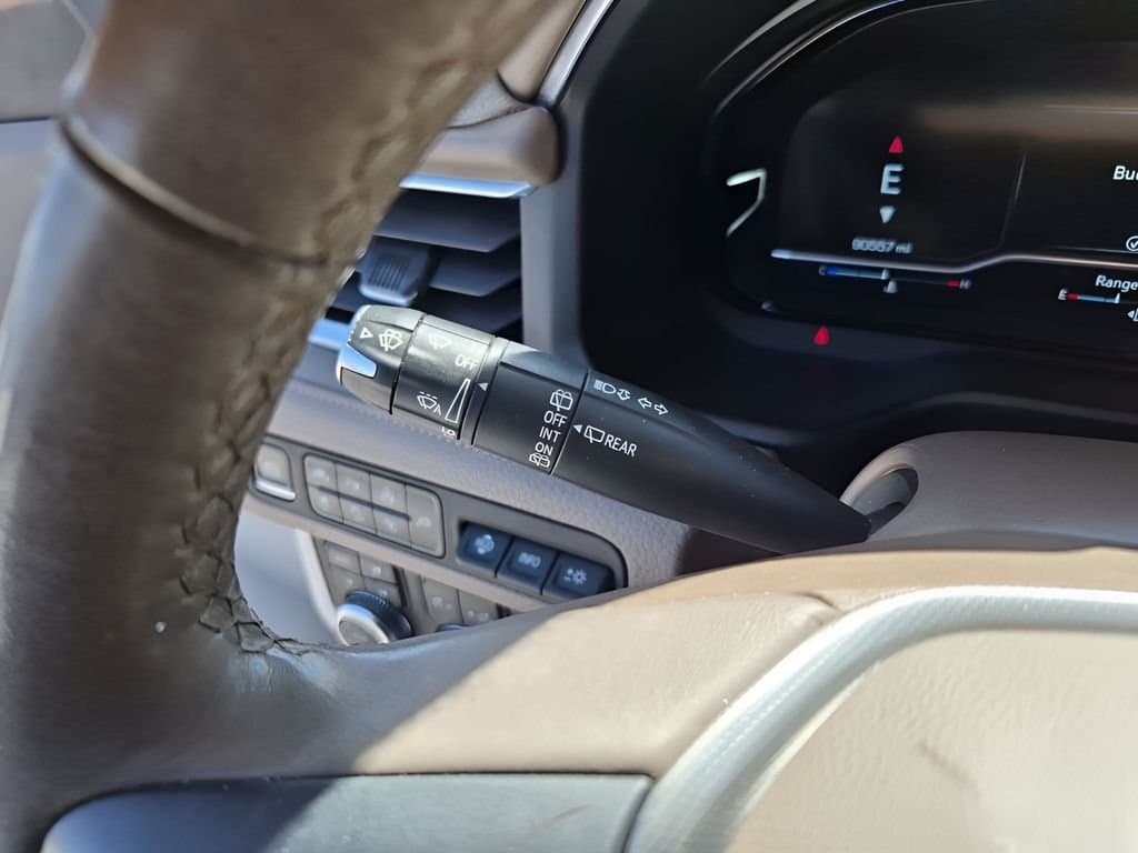 2022 GMC Yukon - Image 36