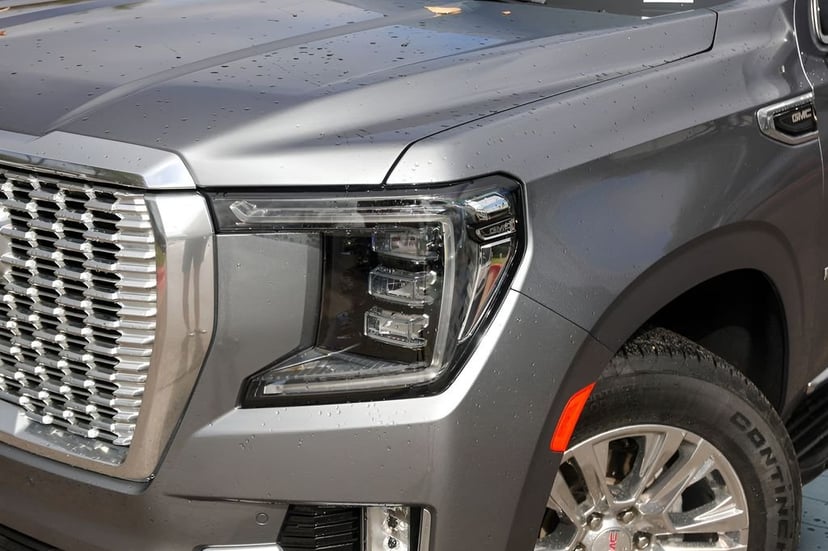 2021 GMC Yukon - Image 2