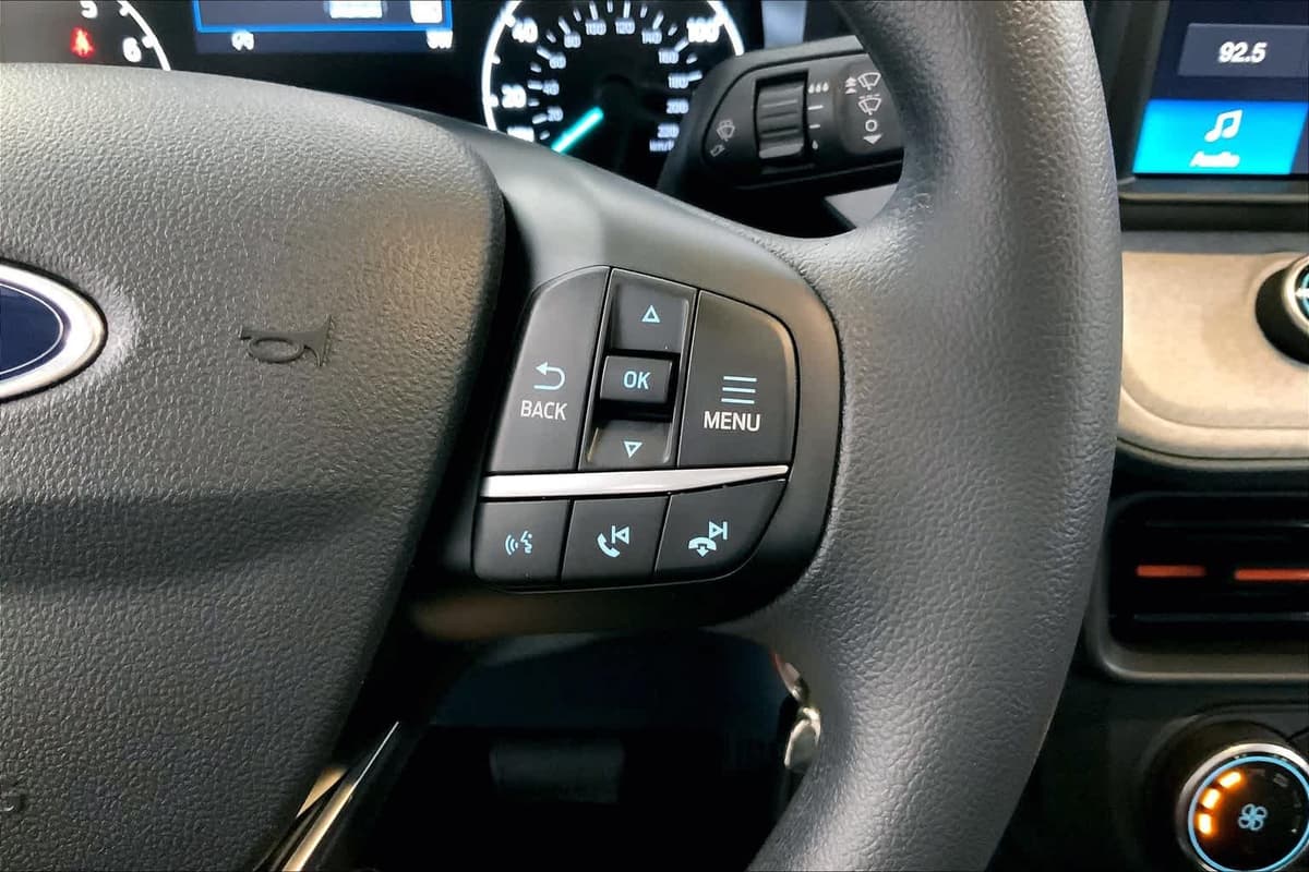 2023 Ford Maverick - Image 21