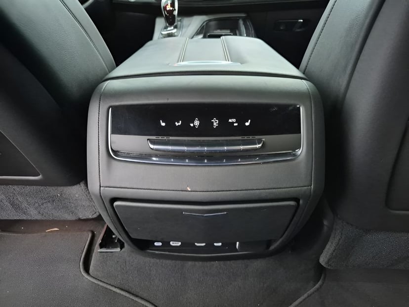 2021 Cadillac Escalade - Image 22