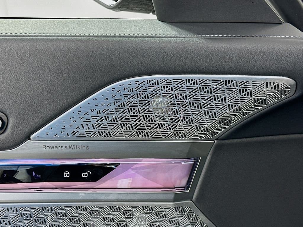 2025 BMW 7 Series - Image 19