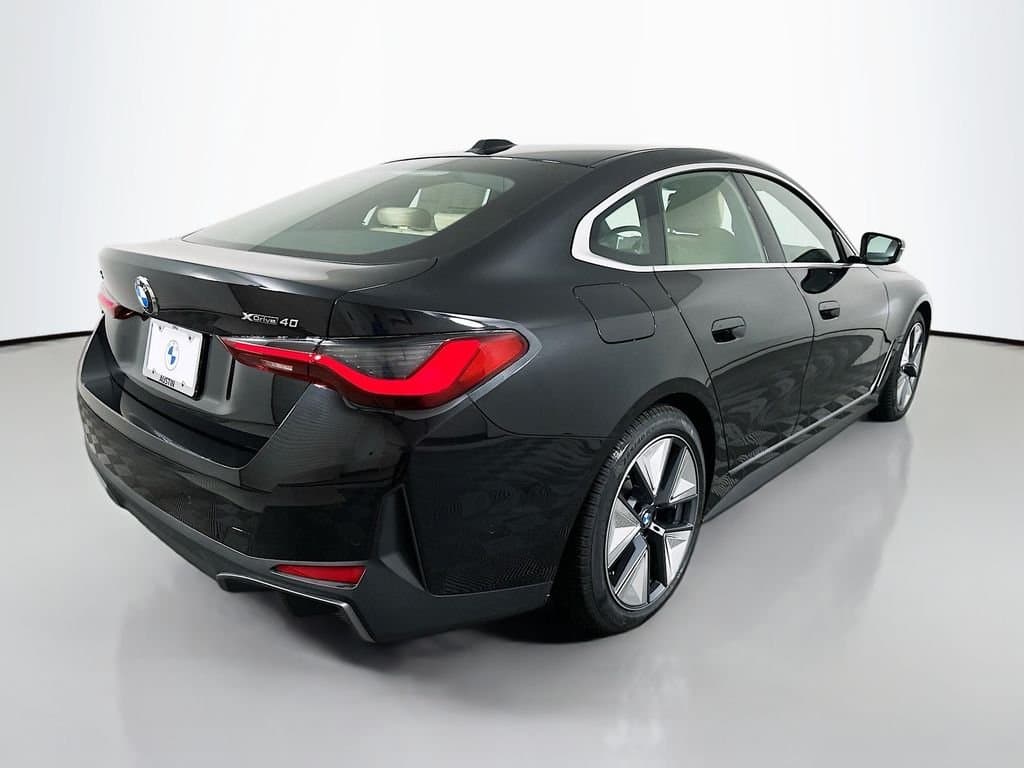 2026 BMW i4 - Image 5