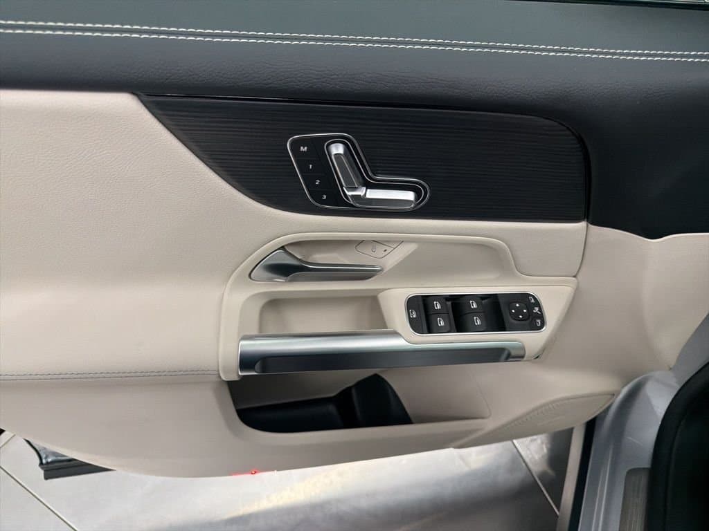 2026 MERCEDES-BENZ GLB - Image 18