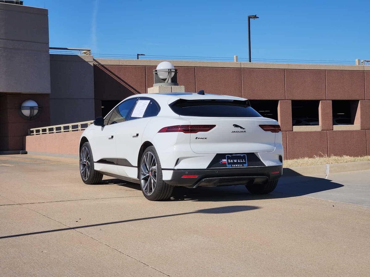2023 Jaguar I-PACE - Image 3