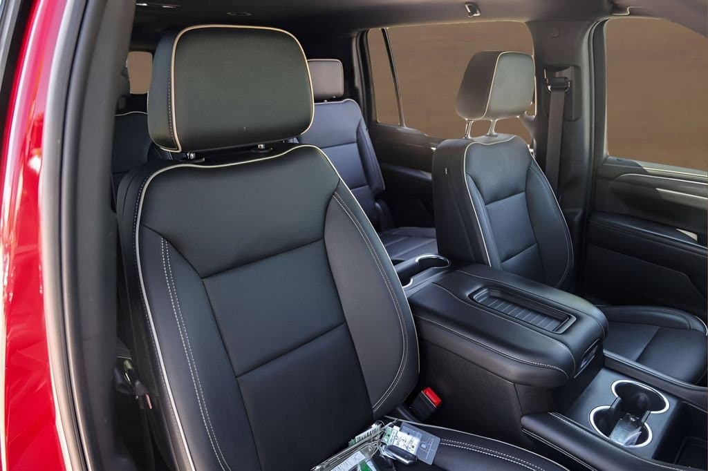 2023 GMC Yukon XL - Image 32