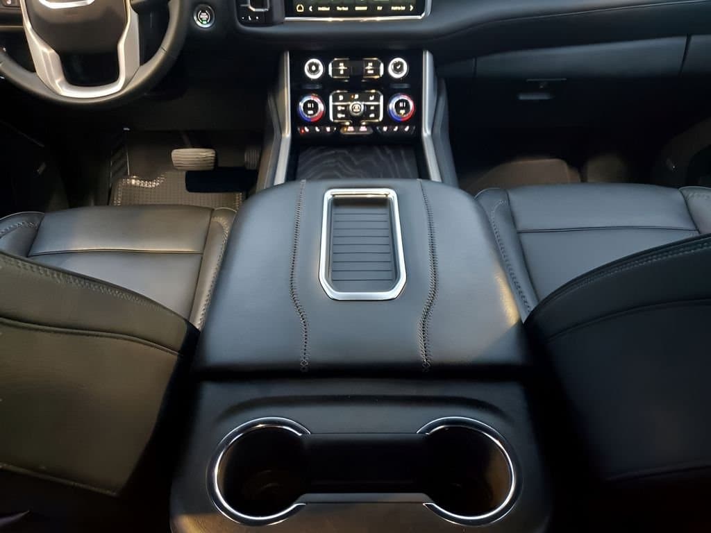 2023 GMC Yukon - Image 22