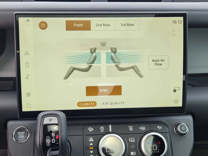 2026 LAND ROVER Defender 110 - Image 16