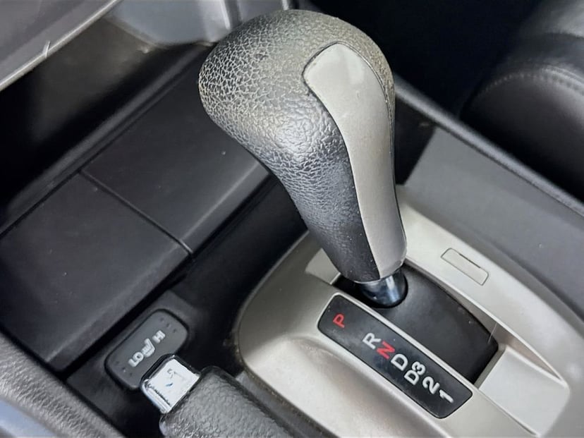 2009 Honda Accord - Image 17