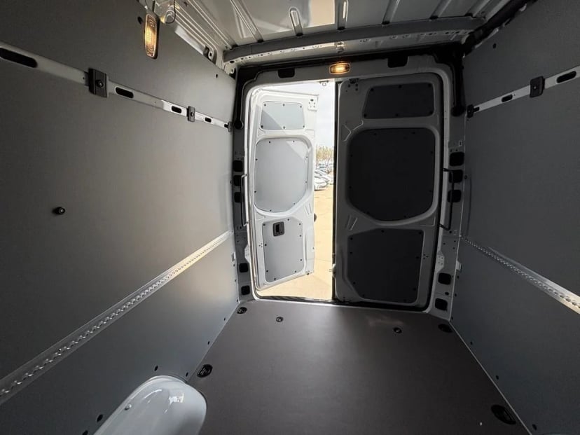 2025 Mercedes-Benz Sprinter 2500 - Image 22