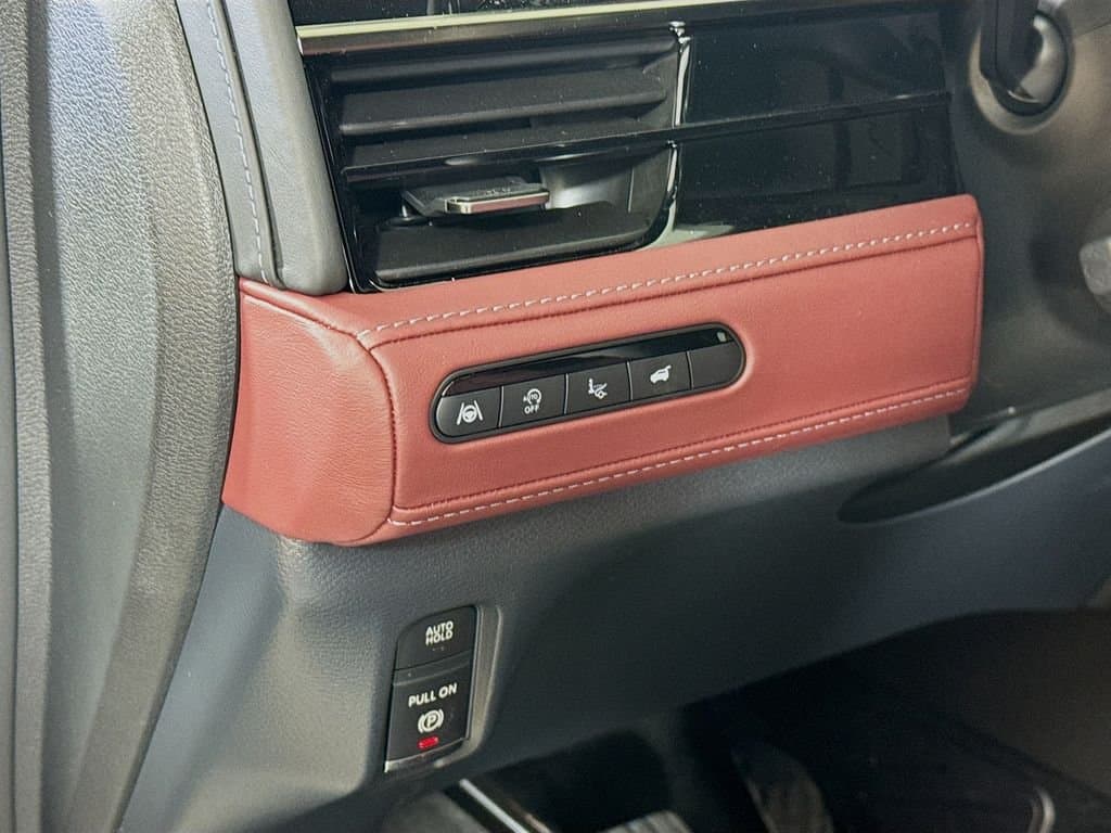 2026 INFINITI QX80 - Image 11