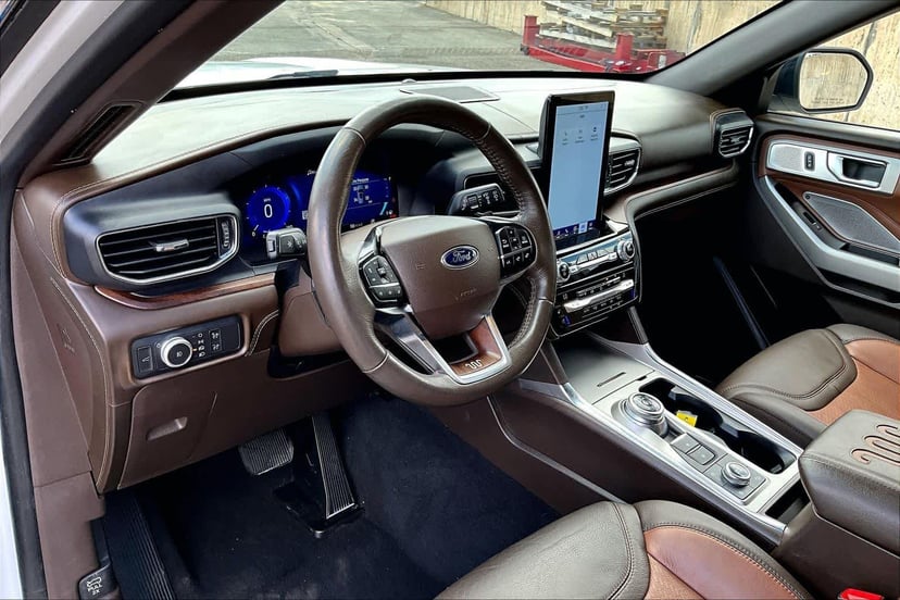 2021 Ford Explorer - Image 18