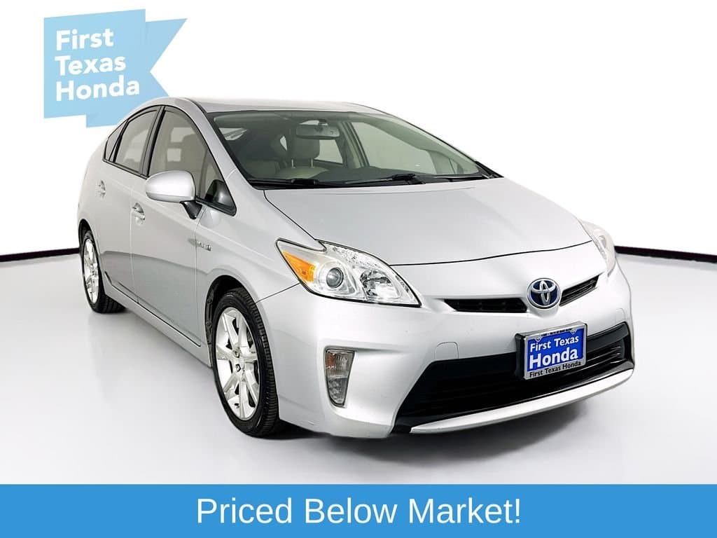 2014 TOYOTA Prius - Image 2