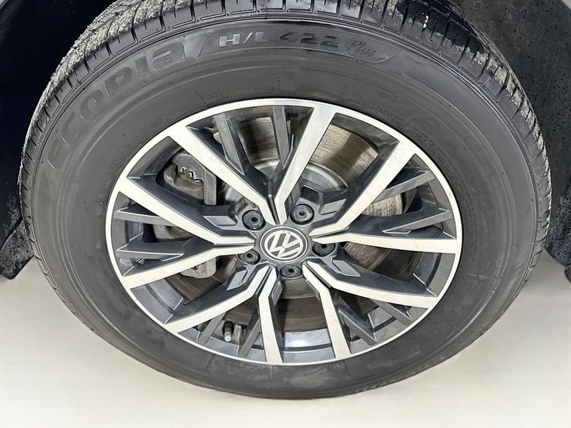 2019 Volkswagen Tiguan - Image 42