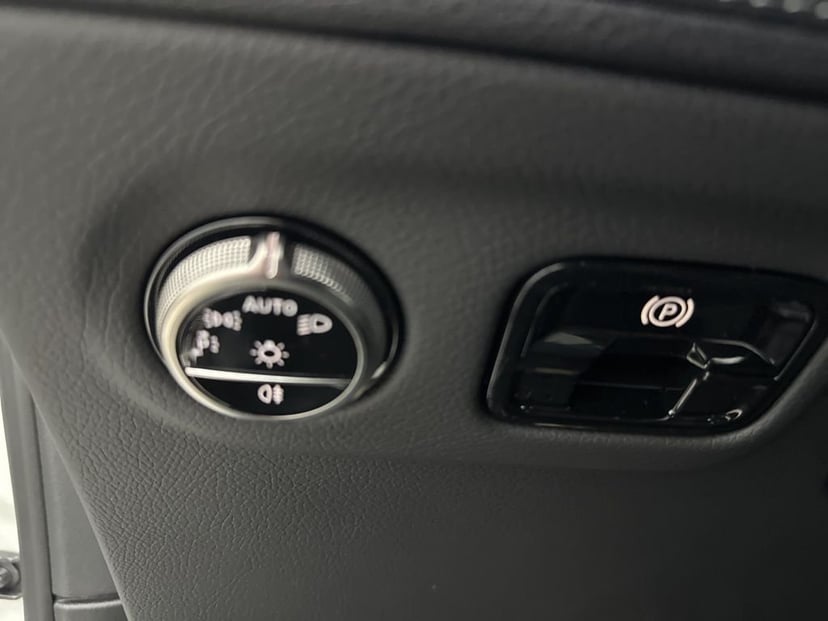 2026 Mercedes-Benz EQE - Image 18