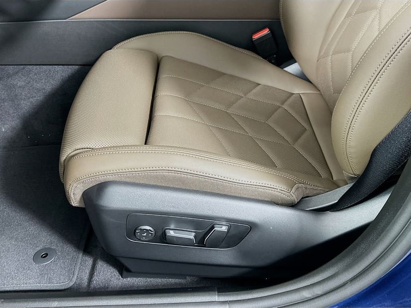 2027 BMW i5 - Image 21
