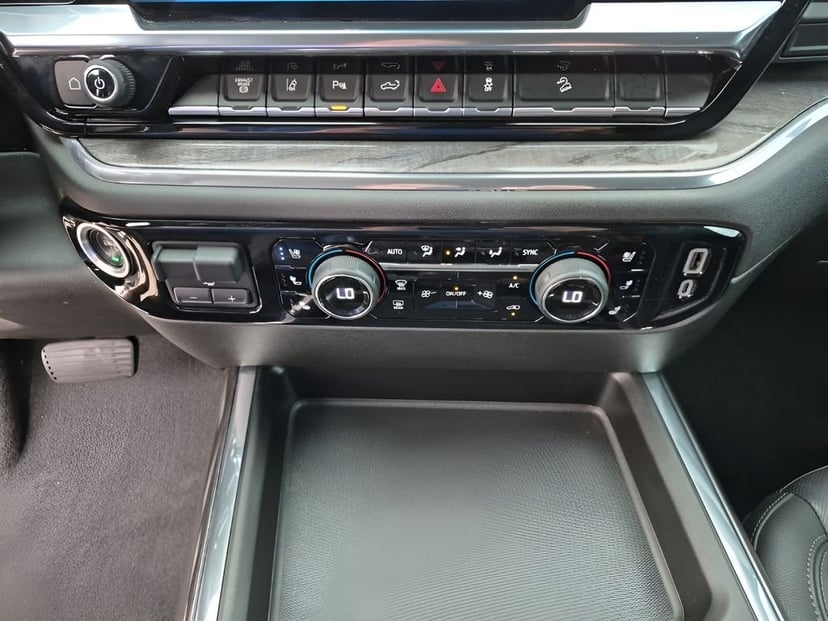 2024 Chevrolet Silverado 2500HD - Image 40
