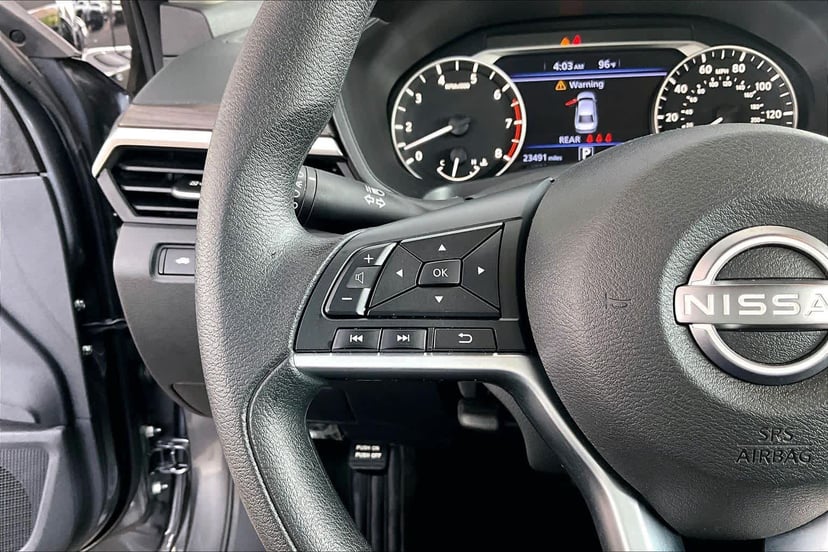 2025 Nissan Altima - Image 23