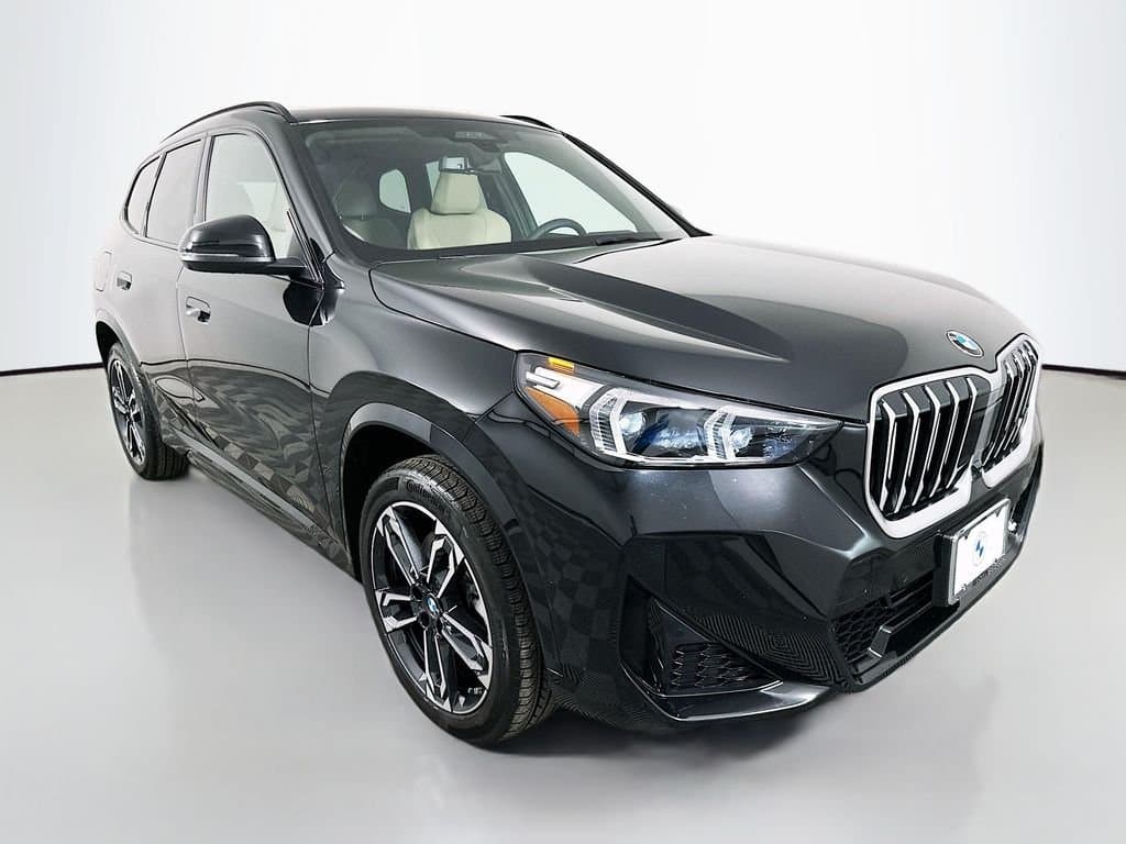 2025 BMW X1 - Image 3