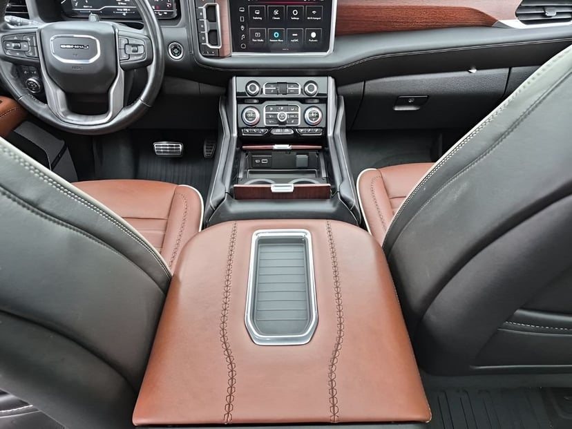 2023 GMC Yukon XL - Image 23
