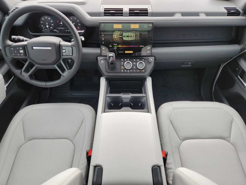 2026 LAND ROVER Defender 130 - Image 25