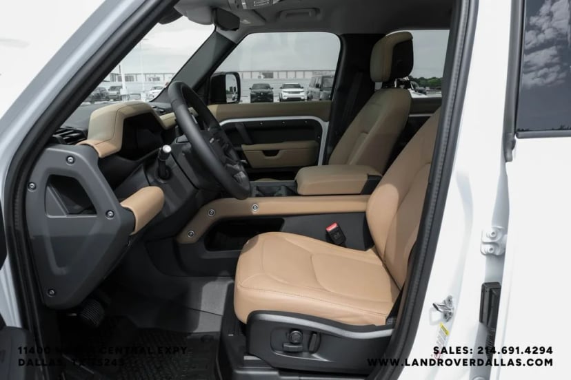 2026 Land Rover Defender 110 - Image 3