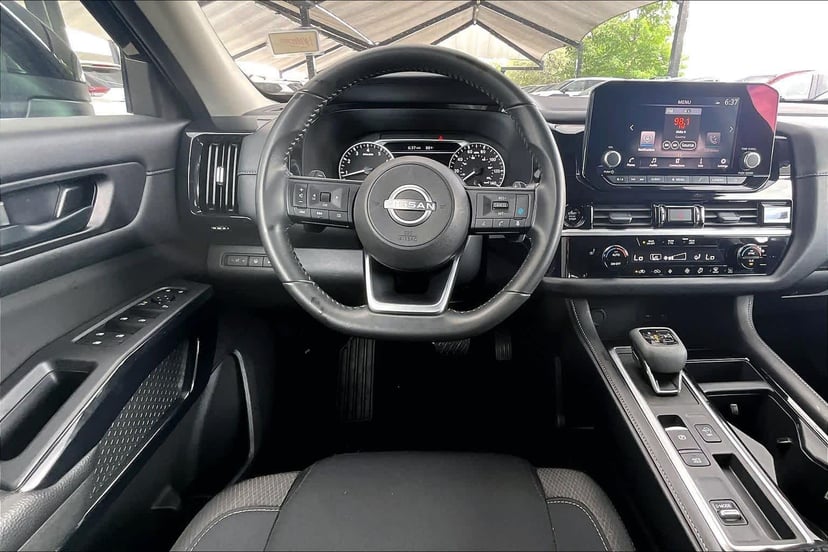2025 Nissan Pathfinder - Image 6